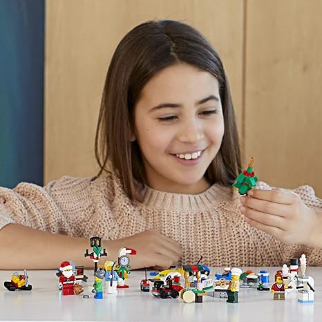 LEGO City Advent Calendar 60201 New 2018 Edition Minifigures Small Building Christmas