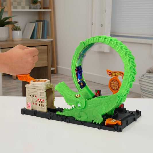 Hot Wheels Toy Car Track Set Gator Loop Attack Playset