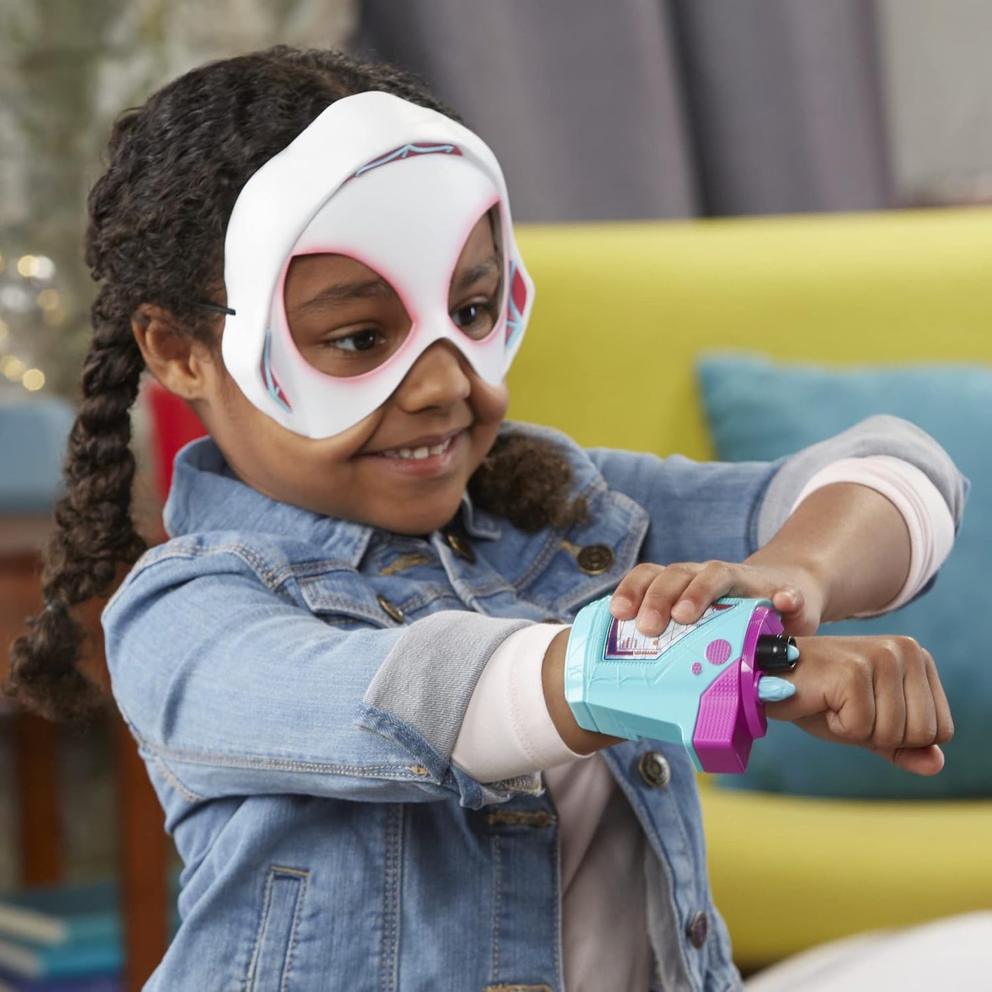 Marvel Spider-Man Across The Spider-Verse Spider-Gwen Web-Shot Slinger Mask and Blaster