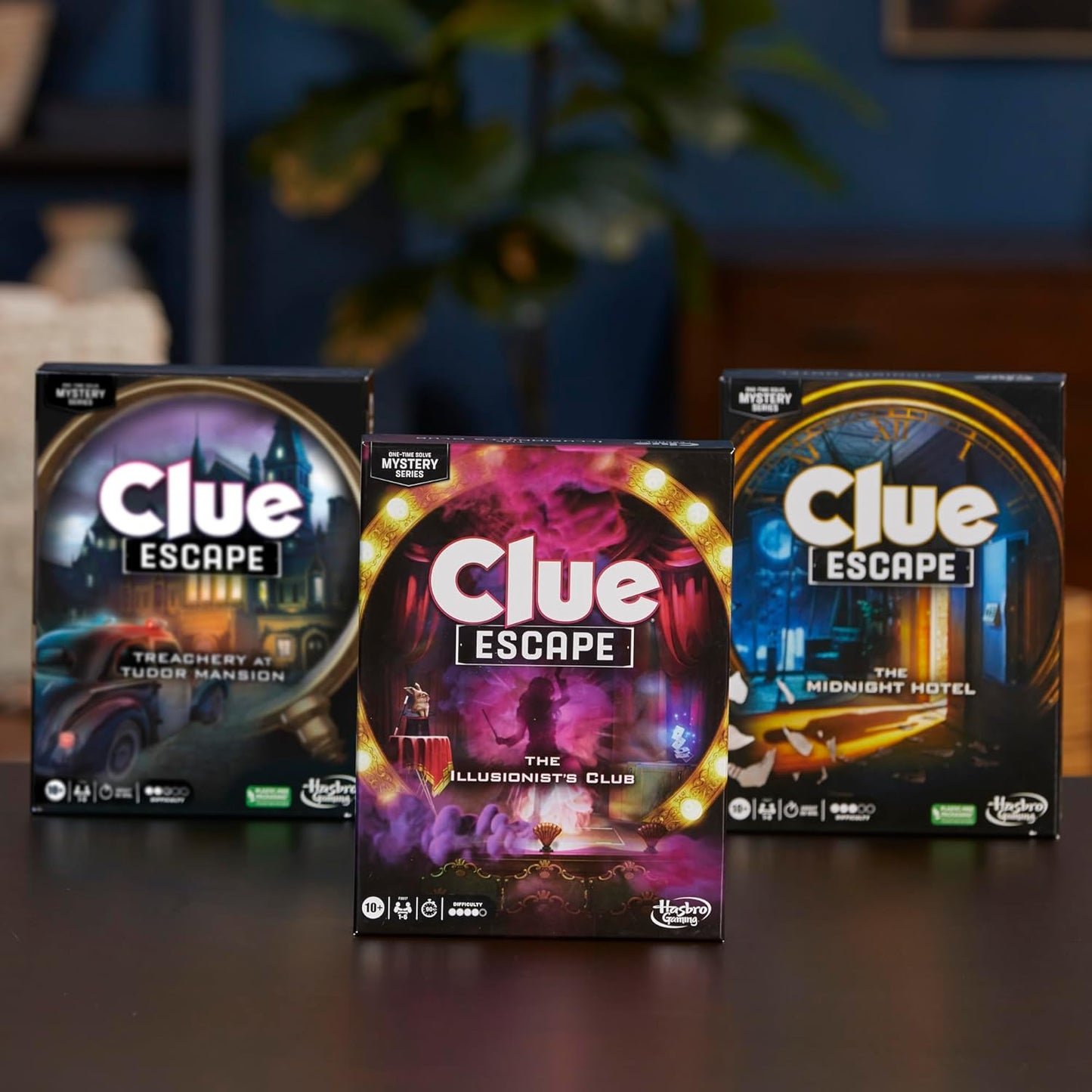 Hasbro Gaming Clue Escape The Illusionist's Club Board Game