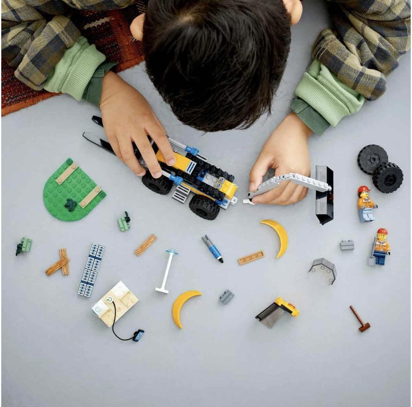 LEGO 60385 City Great Vehicles Excavator Building Set