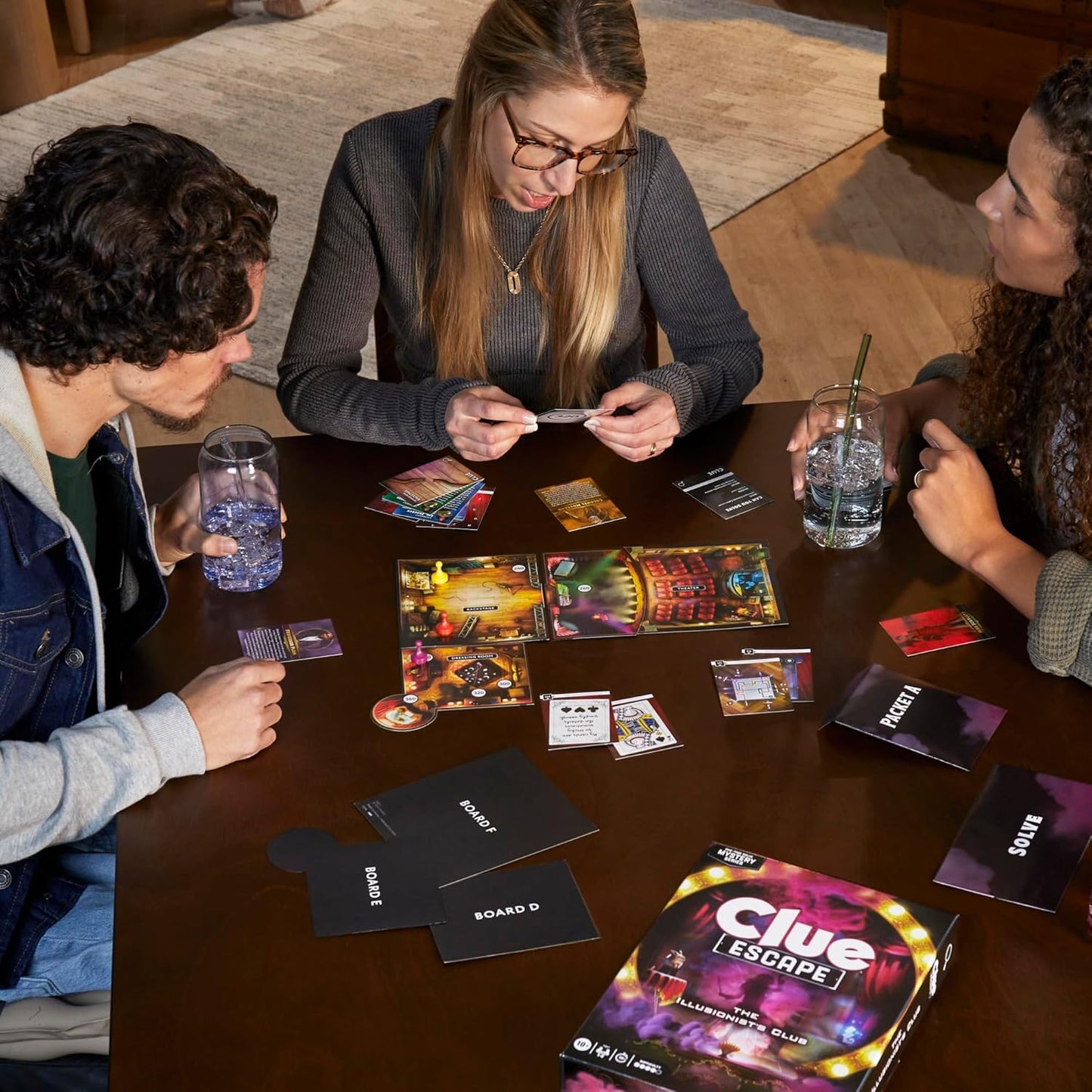 Hasbro Gaming Clue Escape The Illusionist's Club Board Game