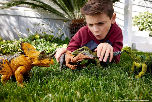 Mattel Jurassic World Wild Roar Dinosaur Toy with Sound Attack Move Regaliceratops