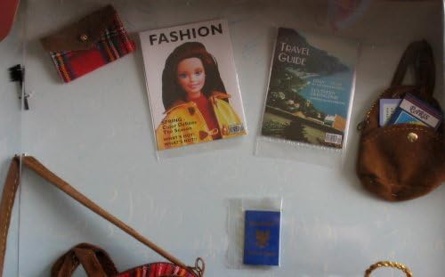 Mattel 1997 Barbie s - Barbie Millicent Roberts Collection - Jet Set Accessory Set