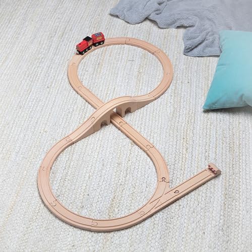 Melissa & Doug Melissa Doug Classic Wooden Figure Eight Train Set 22 pcs