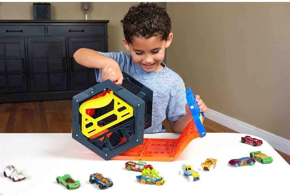 Hot Wheels Roll Out Raceway Track Set