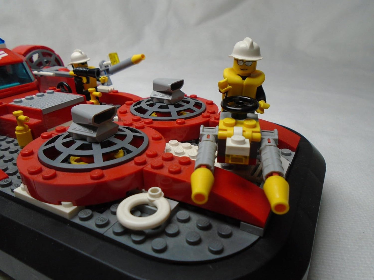 LEGO City 7944 Fire Hovercraft by LEGO