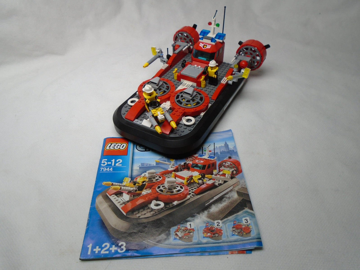 LEGO City 7944 Fire Hovercraft by LEGO