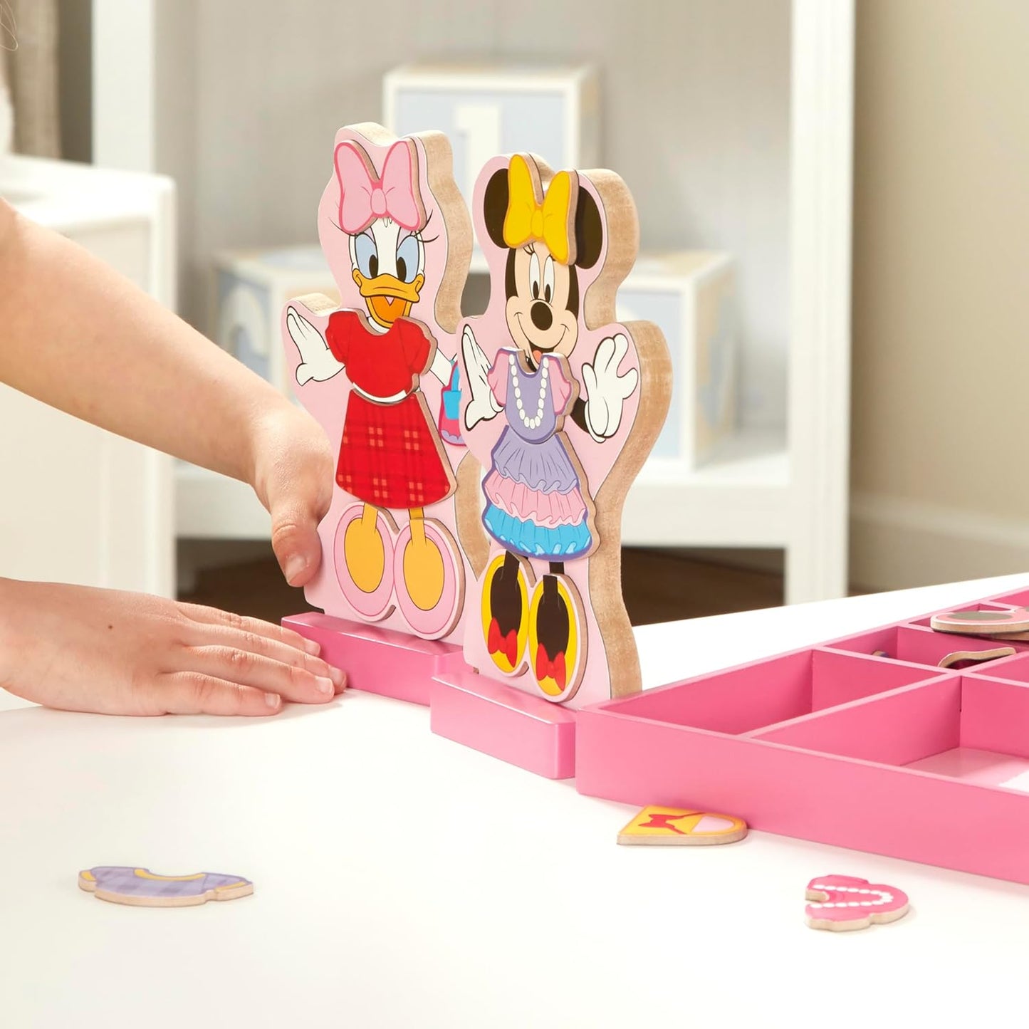 Melissa & Doug Melissa Doug Disney Minnie Mouse and Daisy Duck Magnetic Dress-Up Wooden Doll