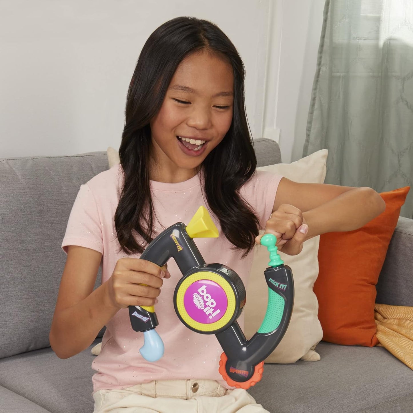 Hasbro Gaming Bop It Extreme Electronic Game for 1 or More Players Fun Party Interactive