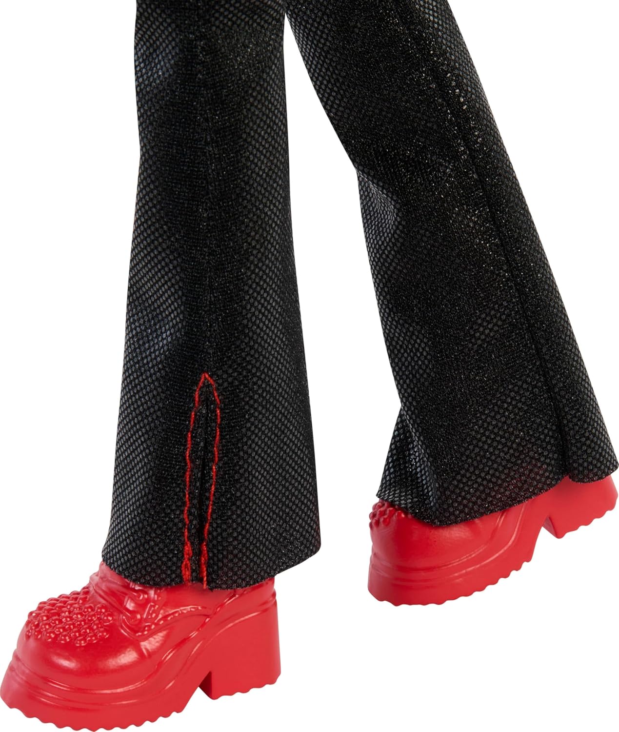 Mattel Disney Descendants Singing Red Doll with Movie-Inspired Clothes Sings Red
