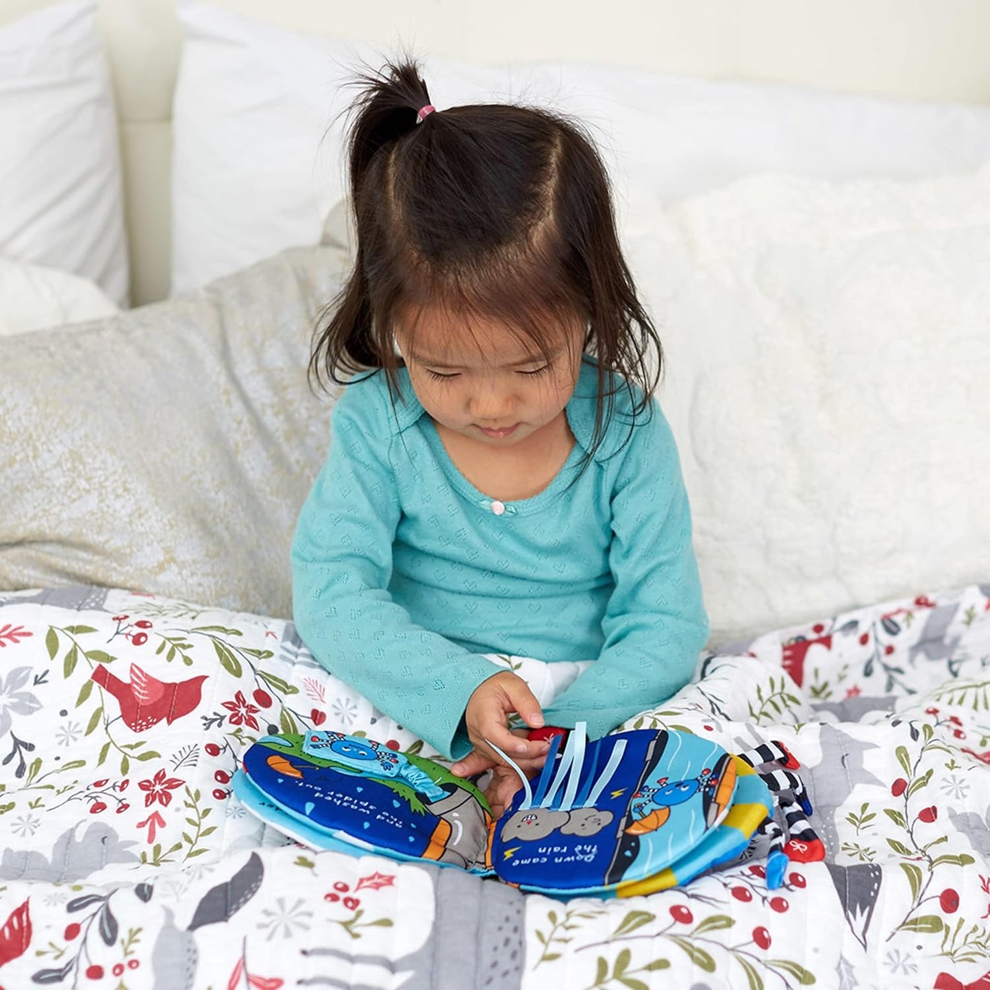 Melissa & Doug Melissa Doug K's Itsy-Bitsy Spider 8-Page Soft Activity Book for Babies