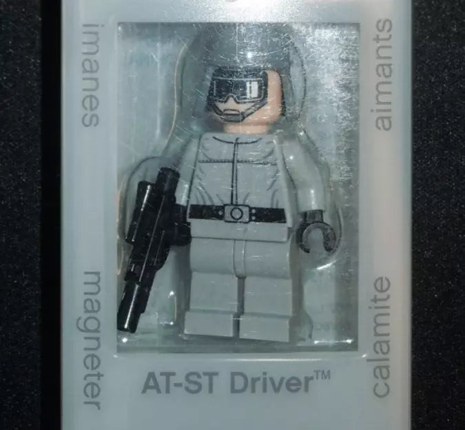 LEGO Star Wars 851939 Magnets Stormtrooper Y-Wing Pilot AT-ST Driver