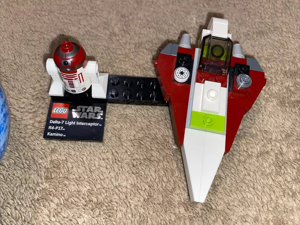 LEGO Star Wars Jedi Starfighter and Kamino (75006)