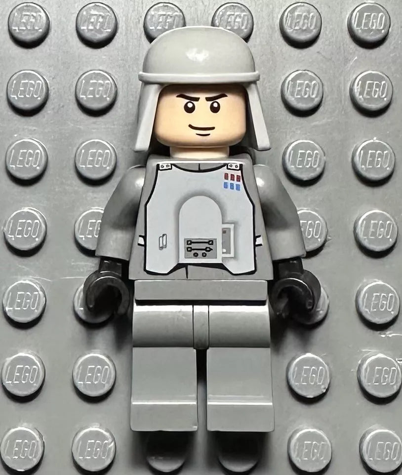 LEGO Minifigure - Star Wars - IMPERIAL HOTH OFFICER by LEGO